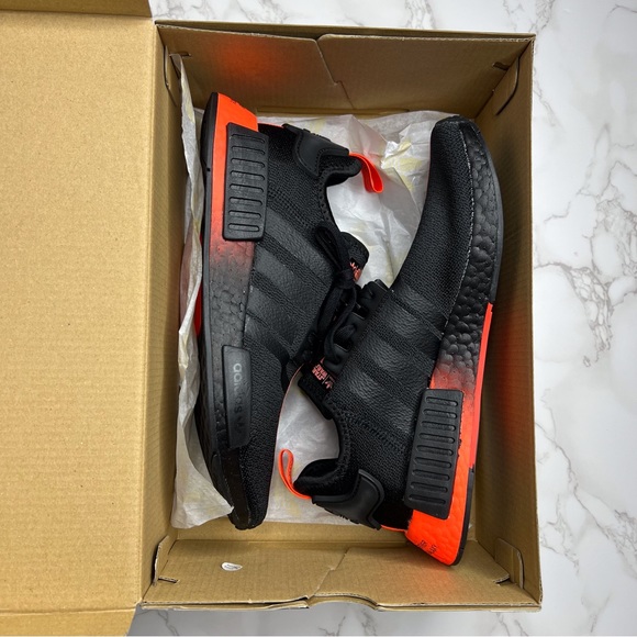 Adidas NMD R1 x Star Wars 🌟 - Picture 16 of 16